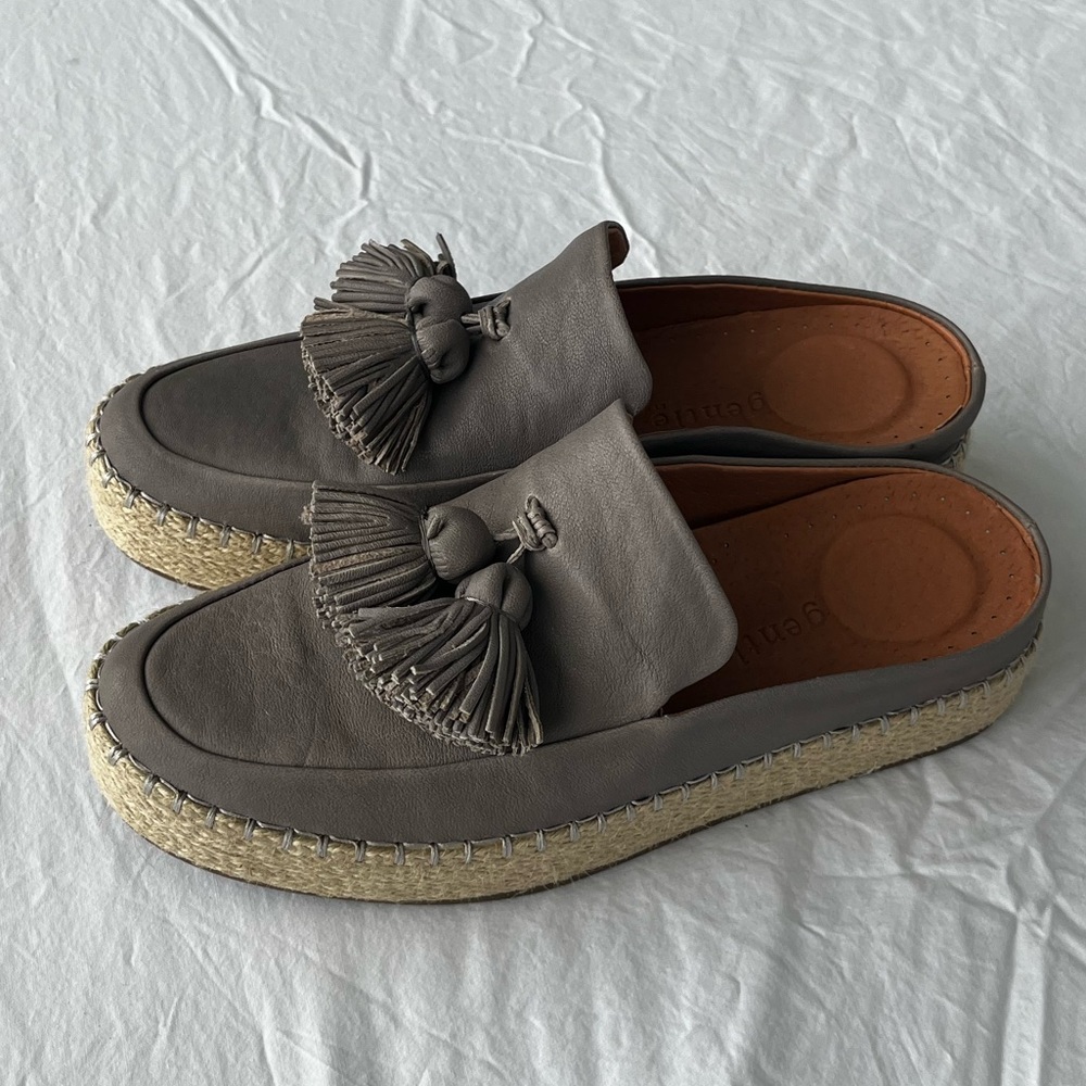 NWOT espadrilles slides